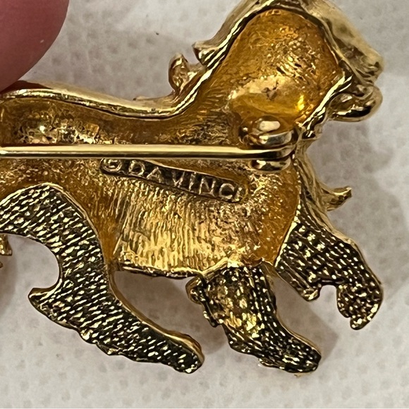 Vintage Da Vinci Gold Tone Lion Brooch - Picture 3 of 5
